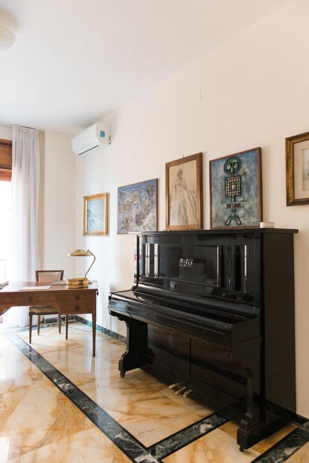 Starhost - Golden Apartments Salerno Ngoại thất bức ảnh