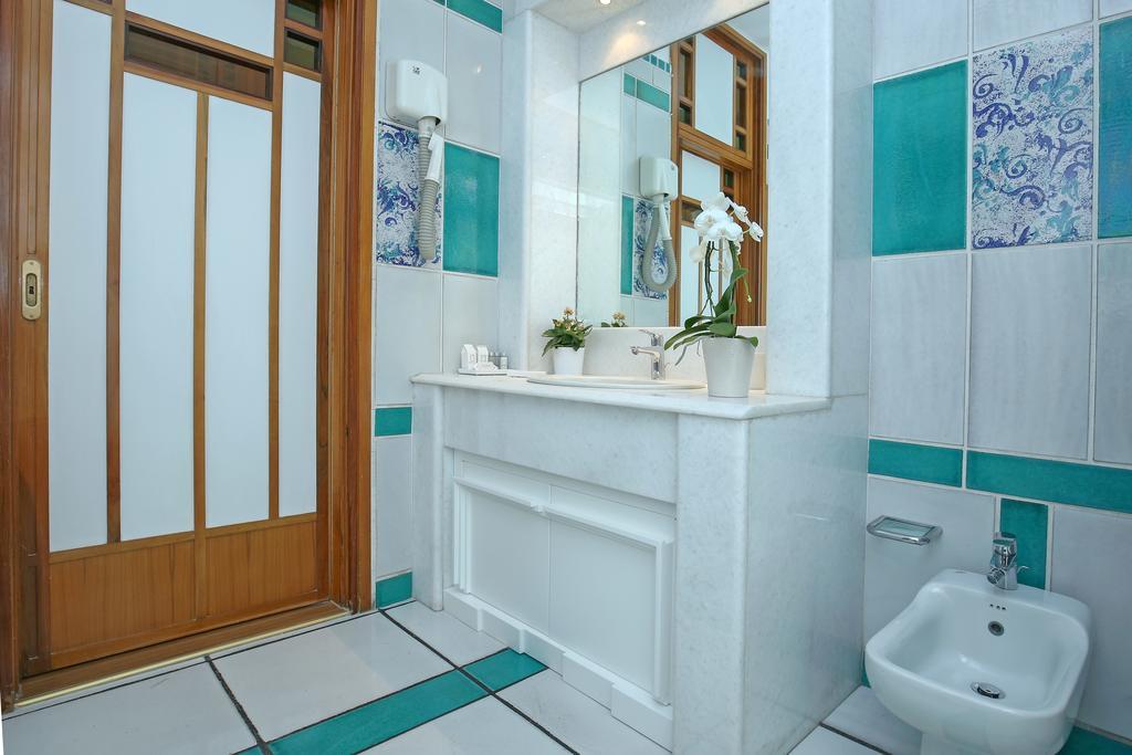 Starhost - Golden Apartments Salerno Ngoại thất bức ảnh