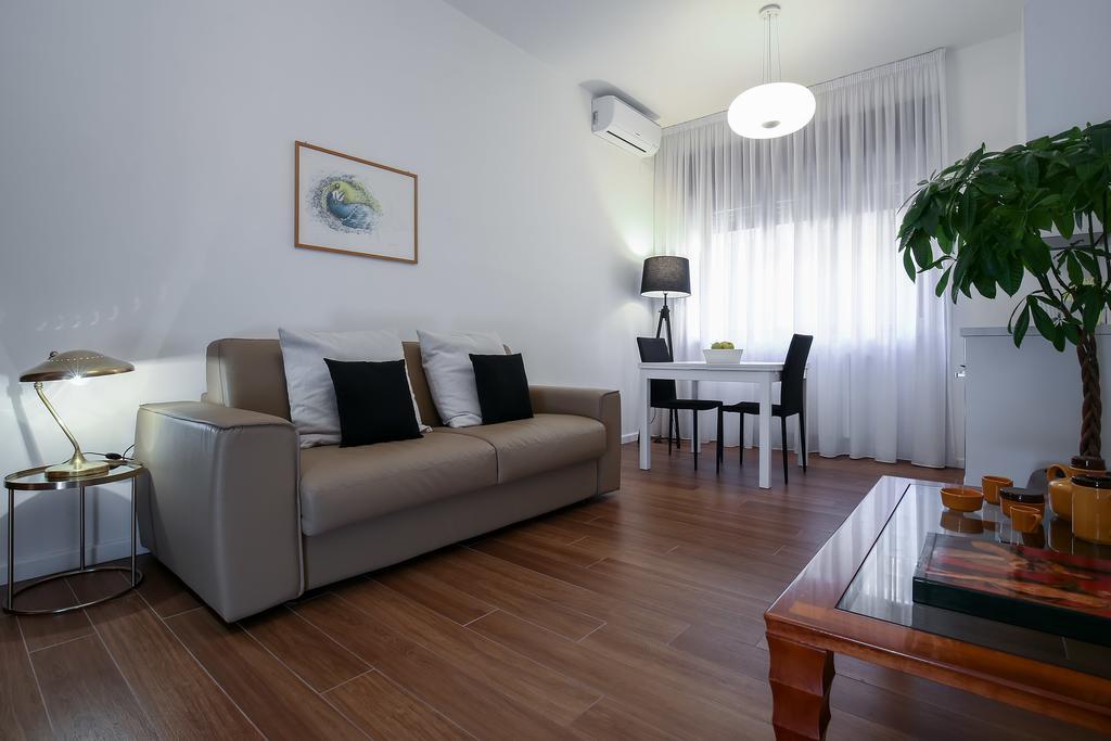 Starhost - Golden Apartments Salerno Ngoại thất bức ảnh